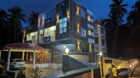 Madhuvijaya Homestay Hotels near Eco Beach