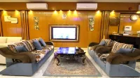 أجنحة دايموند أنجل Hotels near العثيم مول