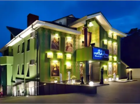 Weekend Boutique Hotel