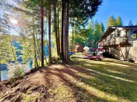 New! Redwoods ON The River in Hiouchi, CA in the Heart of the Redwood Forest 제데디아 스미스 레드우즈 주립공원 주변 호텔