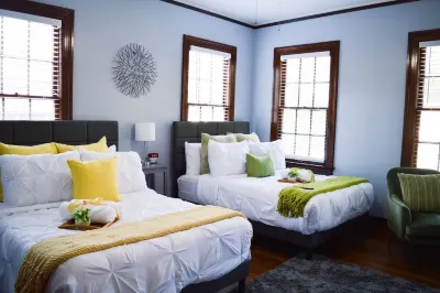 Blue Bengal Bungalow 5 mins to Downtown Jackson & 15 mins to Jackson’s Airport Hotels near Jackson State University