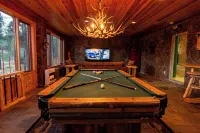 Beautiful Mountain Lodge! 7,000 Sq. Ft W/ Pond