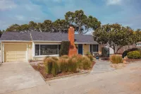 Coastal Cul-De-Sac, Centrally Located Monterey Peninsula Home 德爾雷奧克斯住宿飯店
