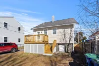Pleasant and fully furnished 4-bedroom and two bathrooms house in Braintree MA