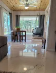 Upscale Hidden Jewel 2 miles to Nokomis Beach!