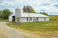 Unique barndominium with lots of space near Chattanooga