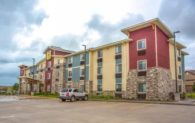 My Place Hotel-Davenport/Quad Cities, IA Hotels near Walnut Center