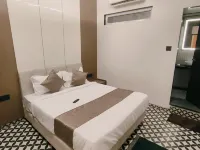 Hotel Prince Garden Daman Hotel di Vapi