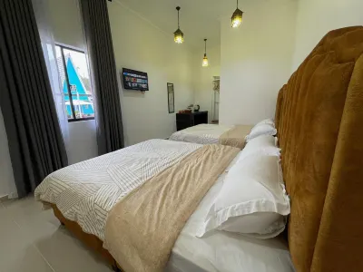 WIWI Village Hotels near Puncak Bukit Harimau Menangis