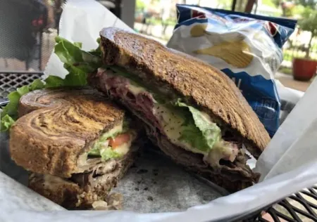 At Lakes Upscale Villa/Next to Downtown Orlando Отели рядом с достопримечательностью «Bridal Gown Studio Orlando»