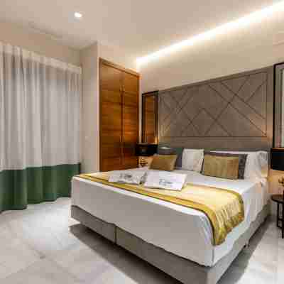 BiBo Suites Real Chancilleria Rooms