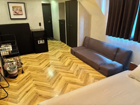 Book Tea Bed Shinjuku-Gyoen