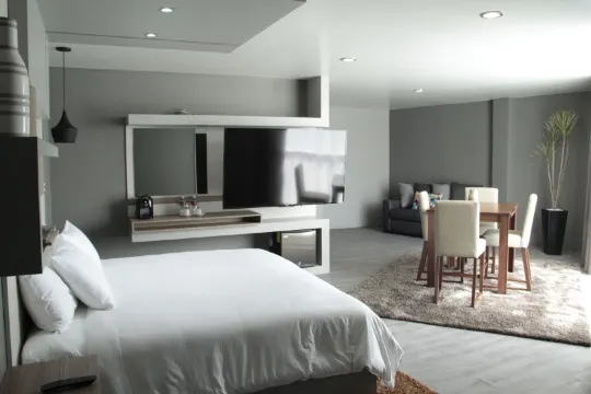 帕丘卡埃斯杜馬 HK 酒店