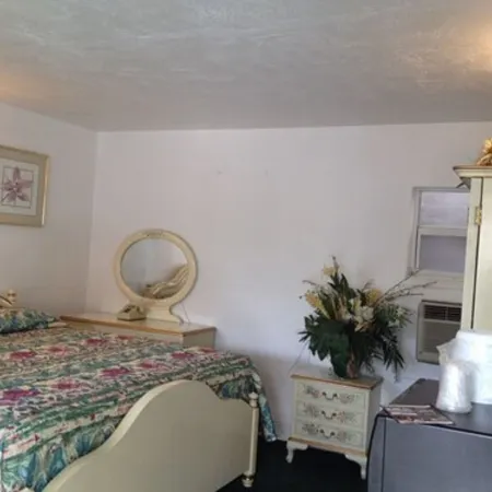 Three Oaks Motel - Titusville
