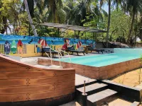 Wind Blend Kite Resort - Pools