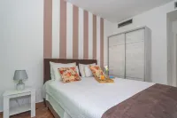 Apartments Fortunella Hotels in Petrovac