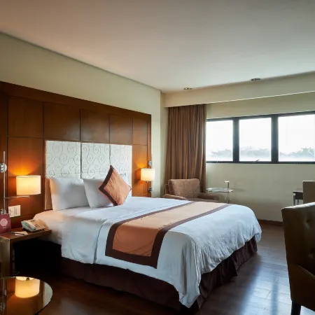 SanTomas Suites