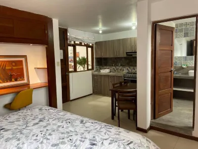HuanchacoStudio KingBed Balcony Tv Wifi Hoteles cerca de Templo de Trujillo Perú