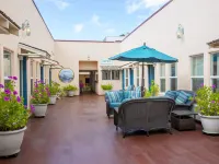 Hotel Mac Rae Hotels in Avalon