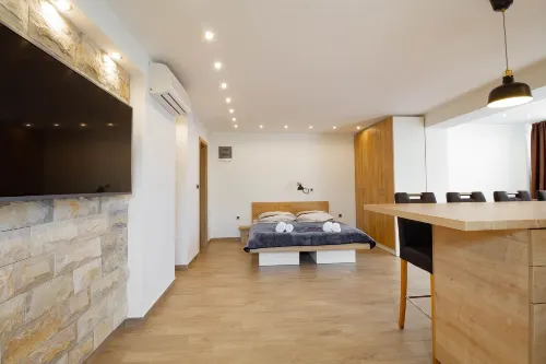 Apartments Marinici Rijeka - with Private Parking - Holiday Apartments