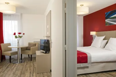 Séjours & Affaires Paris Bagneux Hotels near Gare de Fontenay aux Roses