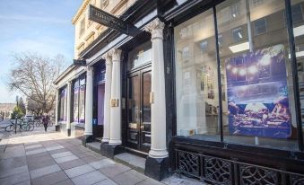 Stylish Wood Street Apartment