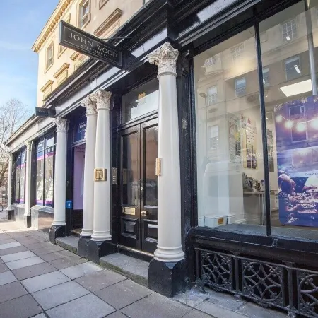 Stylish Wood Street Apartment - City Centre