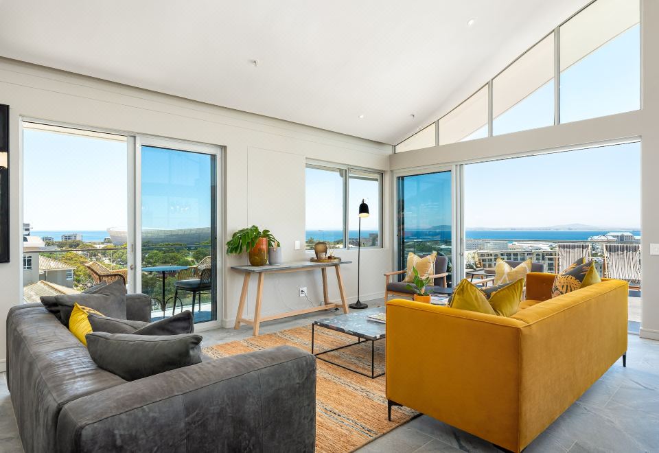 포인트 브레이크 럭셔리 아파트먼트