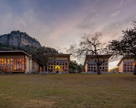 Seven Bluff Cabins Hotels in Uvalde County