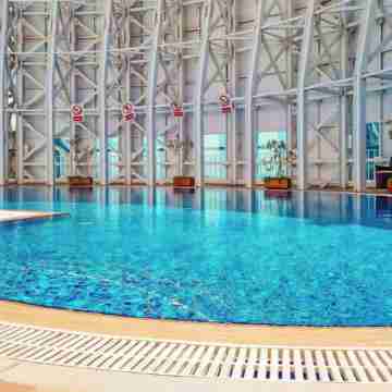 Silver - Modern Studio with Lake View Fitness & Recreational Facilities