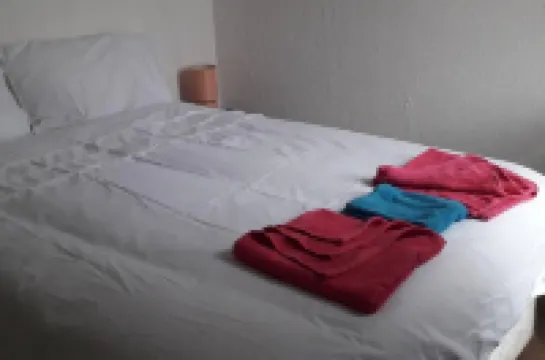 曼徹斯特四卧準獨立屋