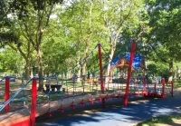 Cheerful & Beautiful 3-Bedroom Ranch Hotels in Freeport