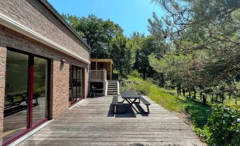 Villa in Durbuy with Jacuzzi & Golf Access