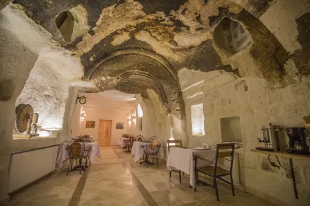 Agarta Cave Hotel Отели в г. Cavusin
