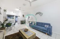 City Living Modern Outdoordining Private Yard Hotels in Alawa