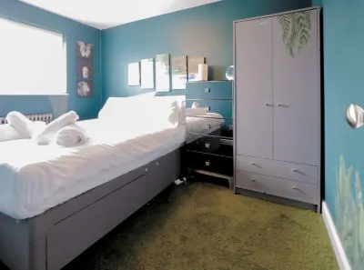 Hughes Contemporary Home in Barnstaple by StayStay Com Hotel di South Molton
