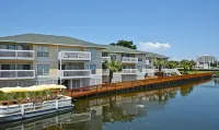 Happy Beach Villa 3 Bedroom Condo by RedAwning