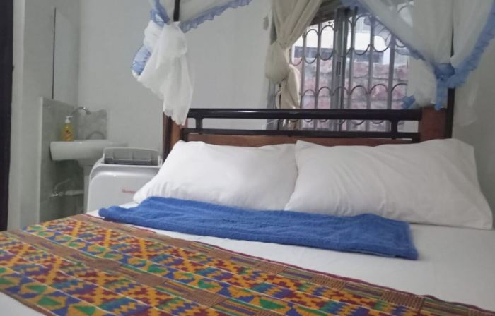 Naap Hotel & Guest House