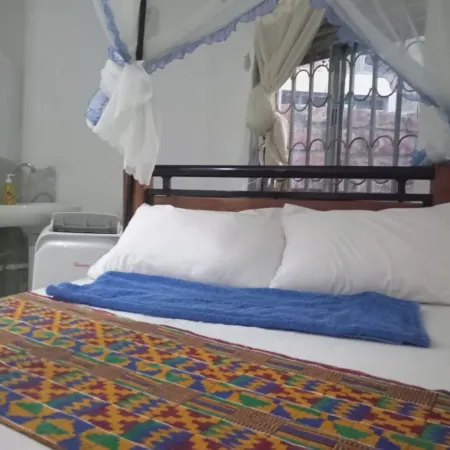 Naap Hotel & Guest House