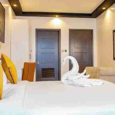Avian Court Hotel Rooms