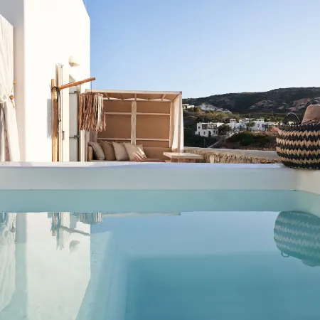 Volcano Luxury Suites Milos - Adults Only