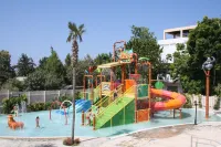 Mayfair Hotel - Beach