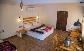 Greetoe Camp Panna