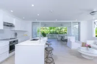 Mullins Grove - Apartments