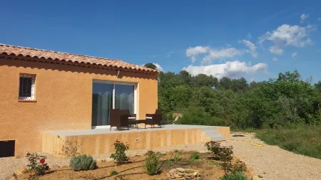 Chambres d'hôtes, B&B climatisées la Borrellienne Отели в г. Мазог