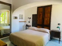 Black Market Hotel