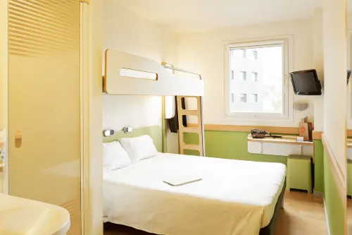 Ibis Budget Oviedo - parking