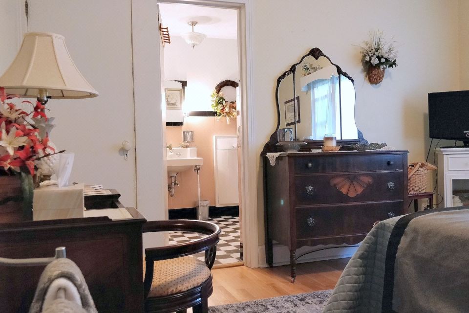 Photo 4 of 4