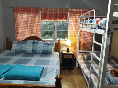 มัสเตอร์ เฮ้าส์ - โฮสเทล