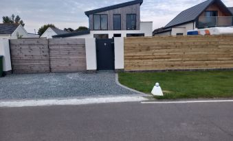 Remarkable Seaside Apartment - Sleeps 4